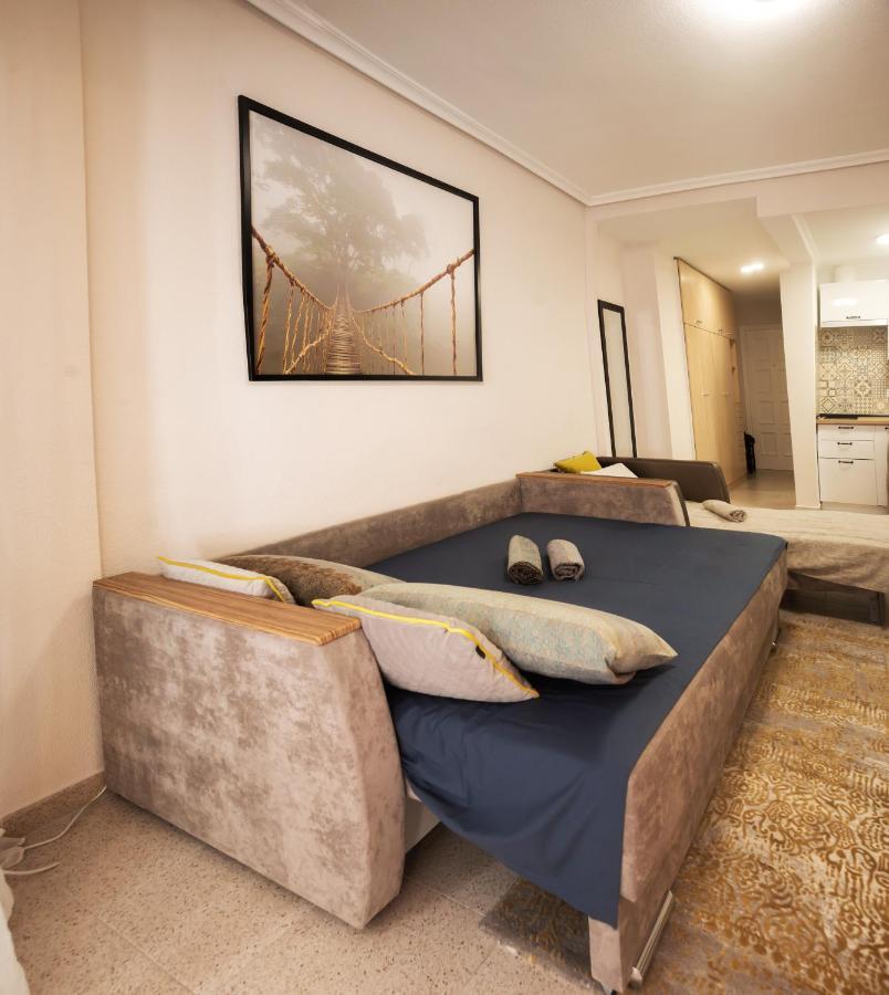 Holiday Studio Jardin Playa Torrevieja Buitenkant foto